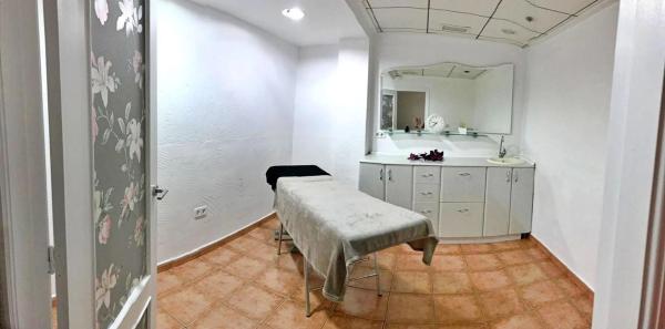 Local en Barrio Carrús Este