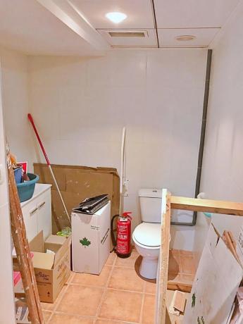 Local en Barrio Carrús Este