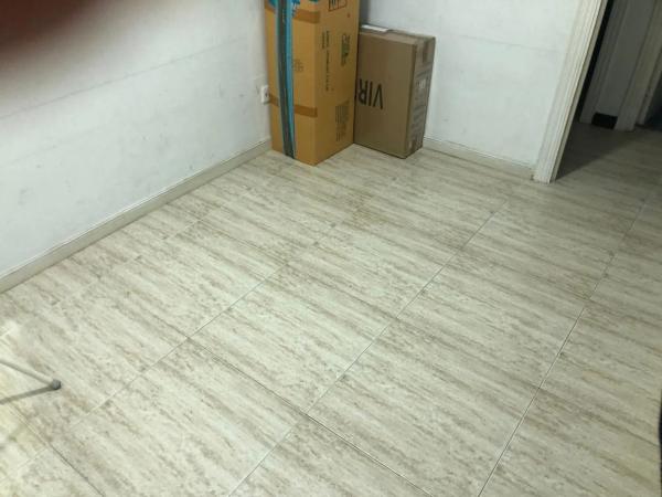 Local en calle Blas Valero, 38