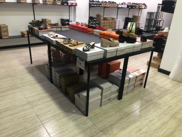 Local en calle Blas Valero, 38