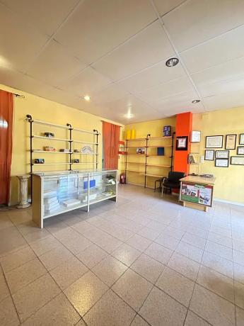 Local en Barrio Sector V-El Canal