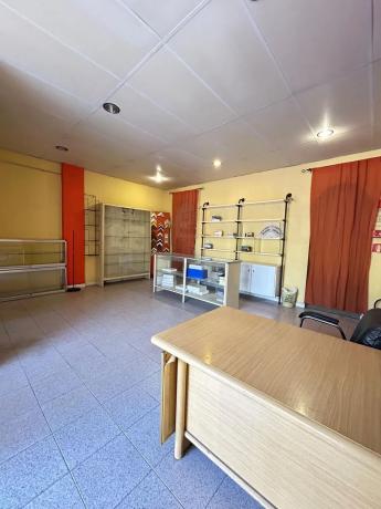 Local en Barrio Sector V-El Canal