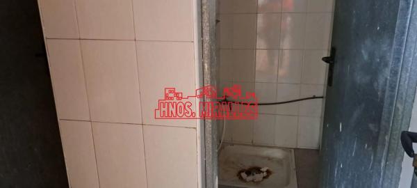 Nave en Algoda-Matola-Llano de San José