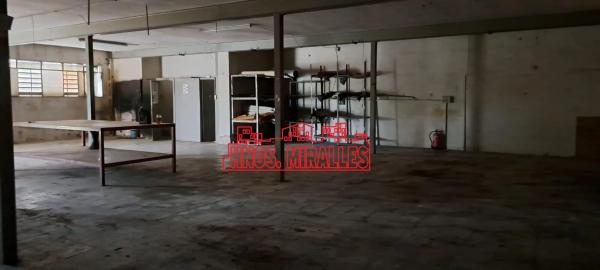 Nave en Algoda-Matola-Llano de San José