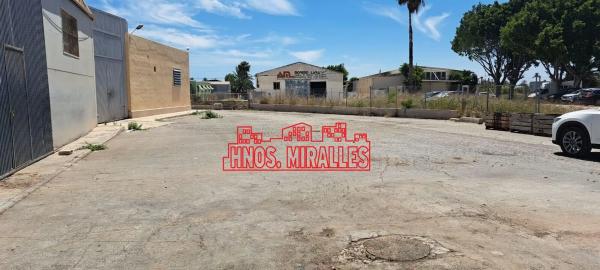 Nave en Algoda-Matola-Llano de San José