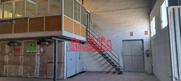 Nave en Algoda-Matola-Llano de San José