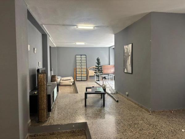 Local en Barrio Carrús Este