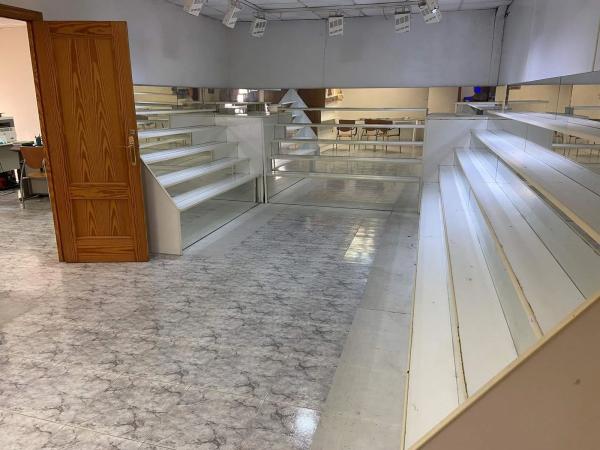 Nave en calle Almansa