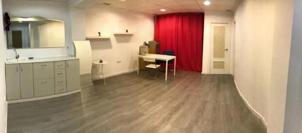 Local en Barrio Carrús Este