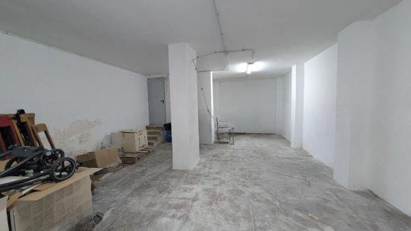 Local en Barrio Carrús Este