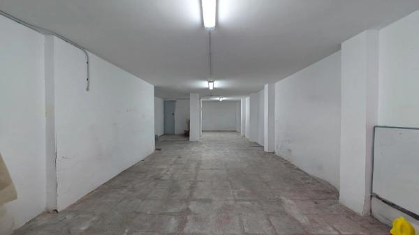 Local en Barrio Carrús Este