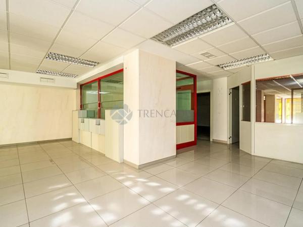 Local en Barrio Reina Victoria-Miguel Hernández