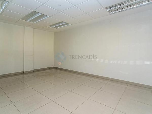 Local en Barrio Reina Victoria-Miguel Hernández