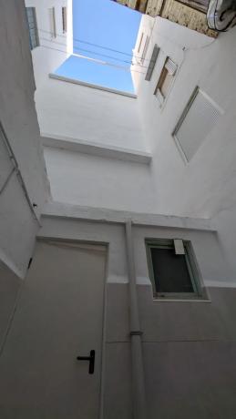 Local en Barrio Carrús Este