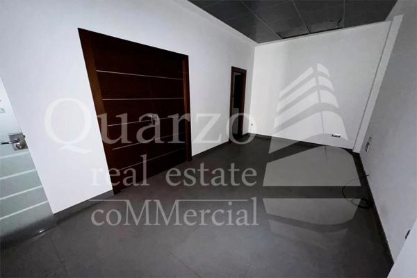 Local en calle Oscar Esplá