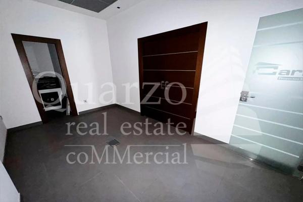 Local en calle Oscar Esplá