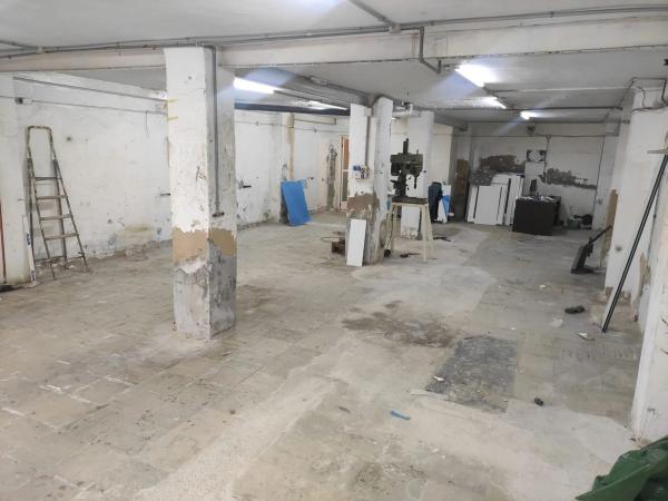 Local en calle Germans Navarro Caracena, 58