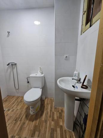 Local en Barrio Reina Victoria-Miguel Hernández