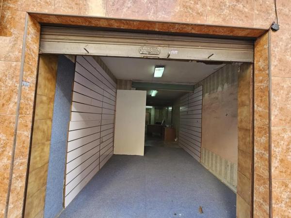 Local en Barrio Reina Victoria-Miguel Hernández