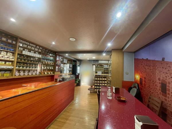 Local en calle Almirante Antequera