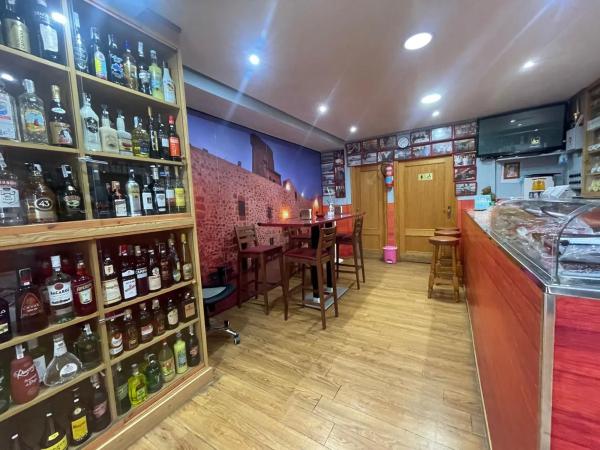 Local en calle Almirante Antequera