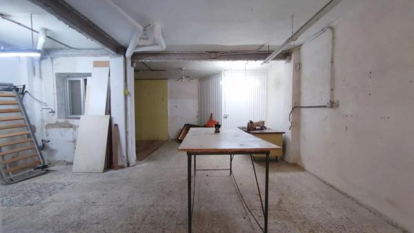 Local en Barrio Carrús Este