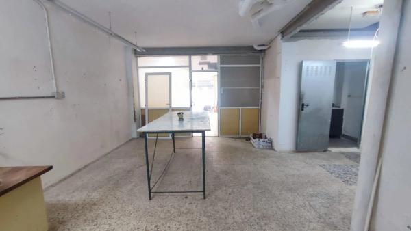 Local en Barrio Carrús Este