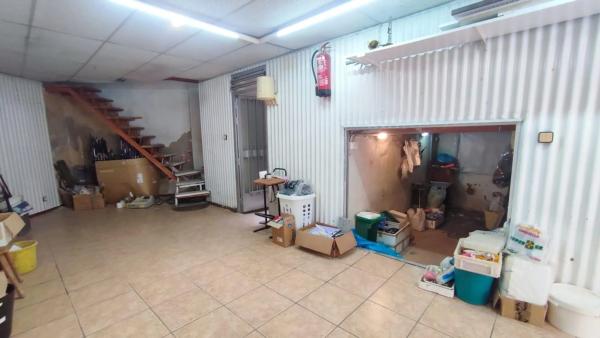 Local en Barrio Carrús Este