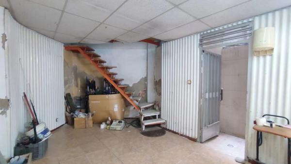 Local en Barrio Carrús Este