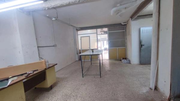 Local en Barrio Carrús Este