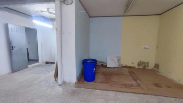 Local en Barrio Carrús Este