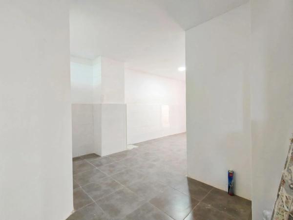 Local en calle Blas Valero, 68