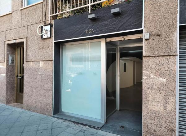 Local en calle Hilarión Eslava