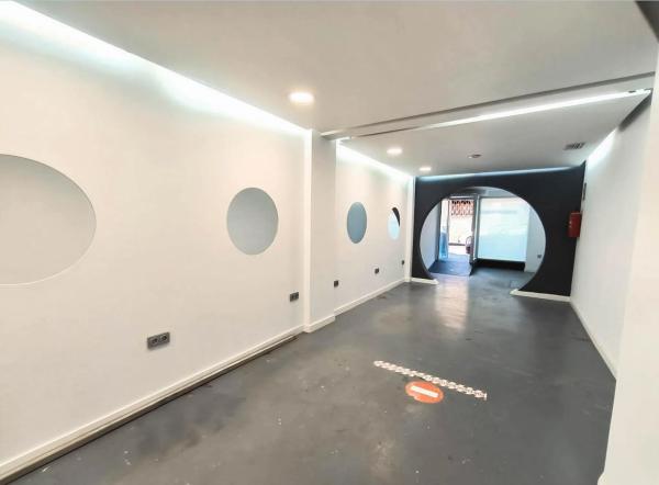 Local en calle Hilarión Eslava