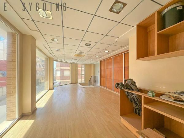 Local en calle Caritat