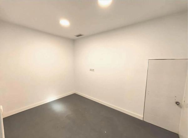 Local en calle Hilarión Eslava