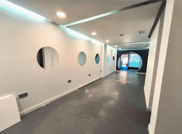 Local en calle Hilarión Eslava