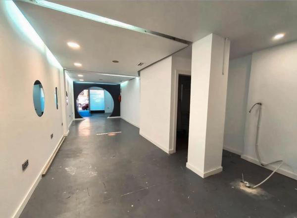 Local en calle Hilarión Eslava