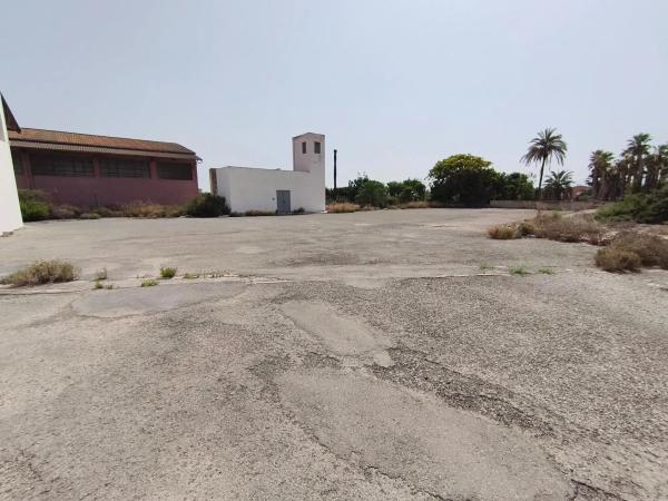 Nave en Algoda-Matola-Llano de San José