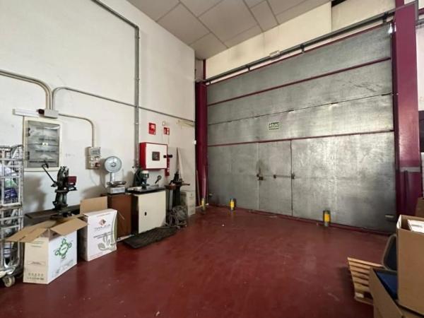 Nave en calle los Fontaneros, 20