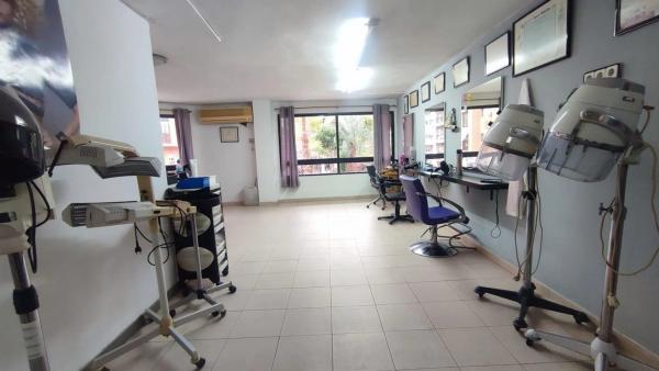 Local en Barrio Carrús Oeste