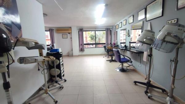 Local en Barrio Carrús Oeste