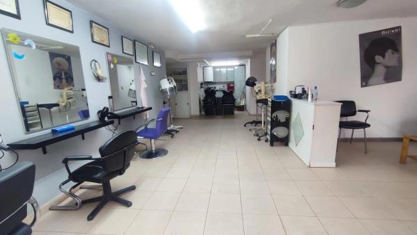 Local en Barrio Carrús Oeste