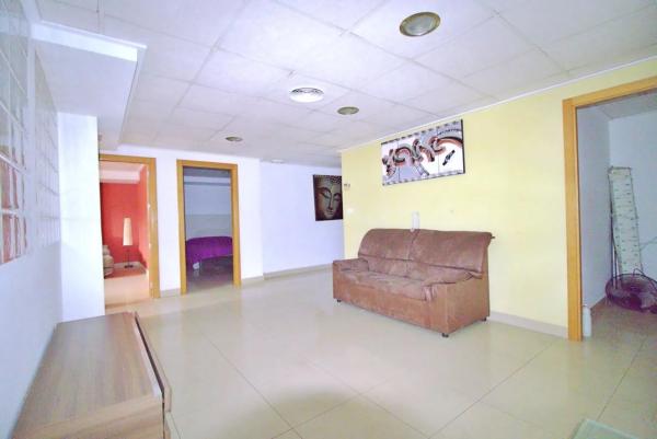 Local en Barrio Carrús Oeste