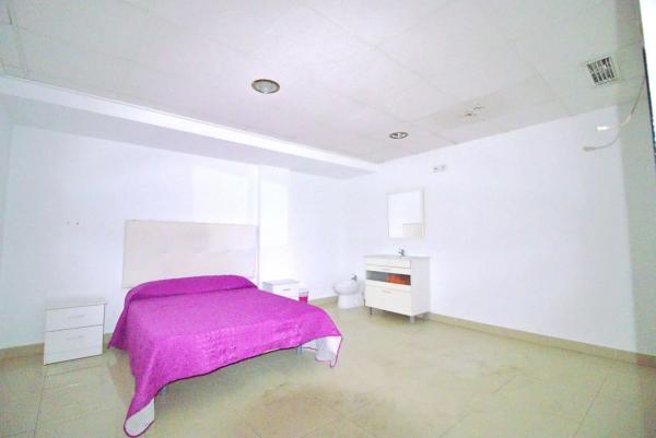 Local en Barrio Carrús Oeste