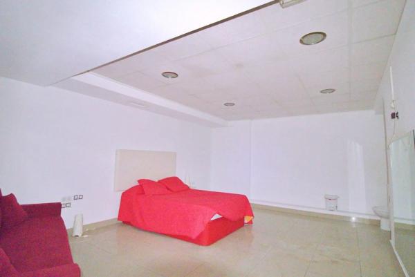 Local en Barrio Carrús Oeste