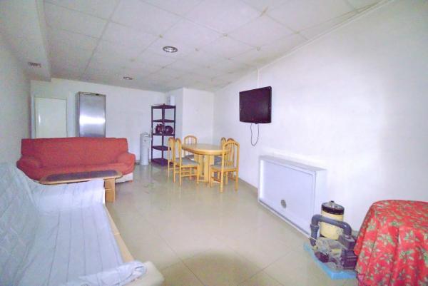 Local en Barrio Carrús Oeste