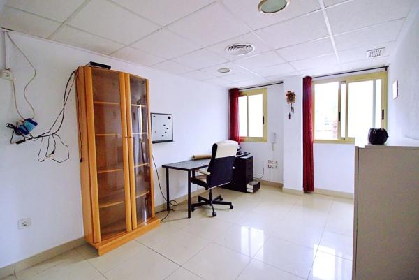 Local en Barrio Carrús Oeste