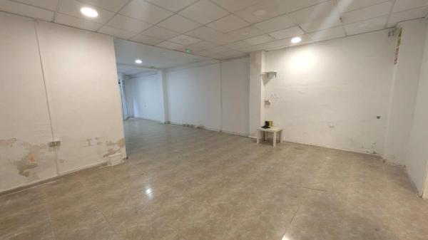 Local en Barrio Carrús Oeste