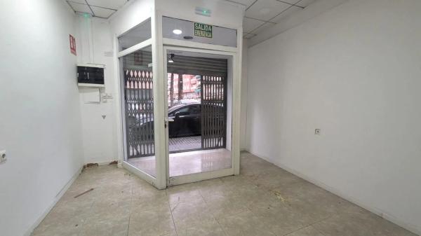 Local en Barrio Carrús Oeste